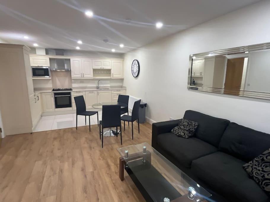 دبلن City Beach Gem 5 Adult Spaces Plus Child المظهر الخارجي الصورة