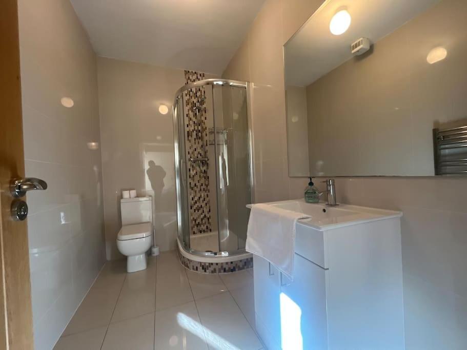 دبلن City Beach Gem 5 Adult Spaces Plus Child المظهر الخارجي الصورة